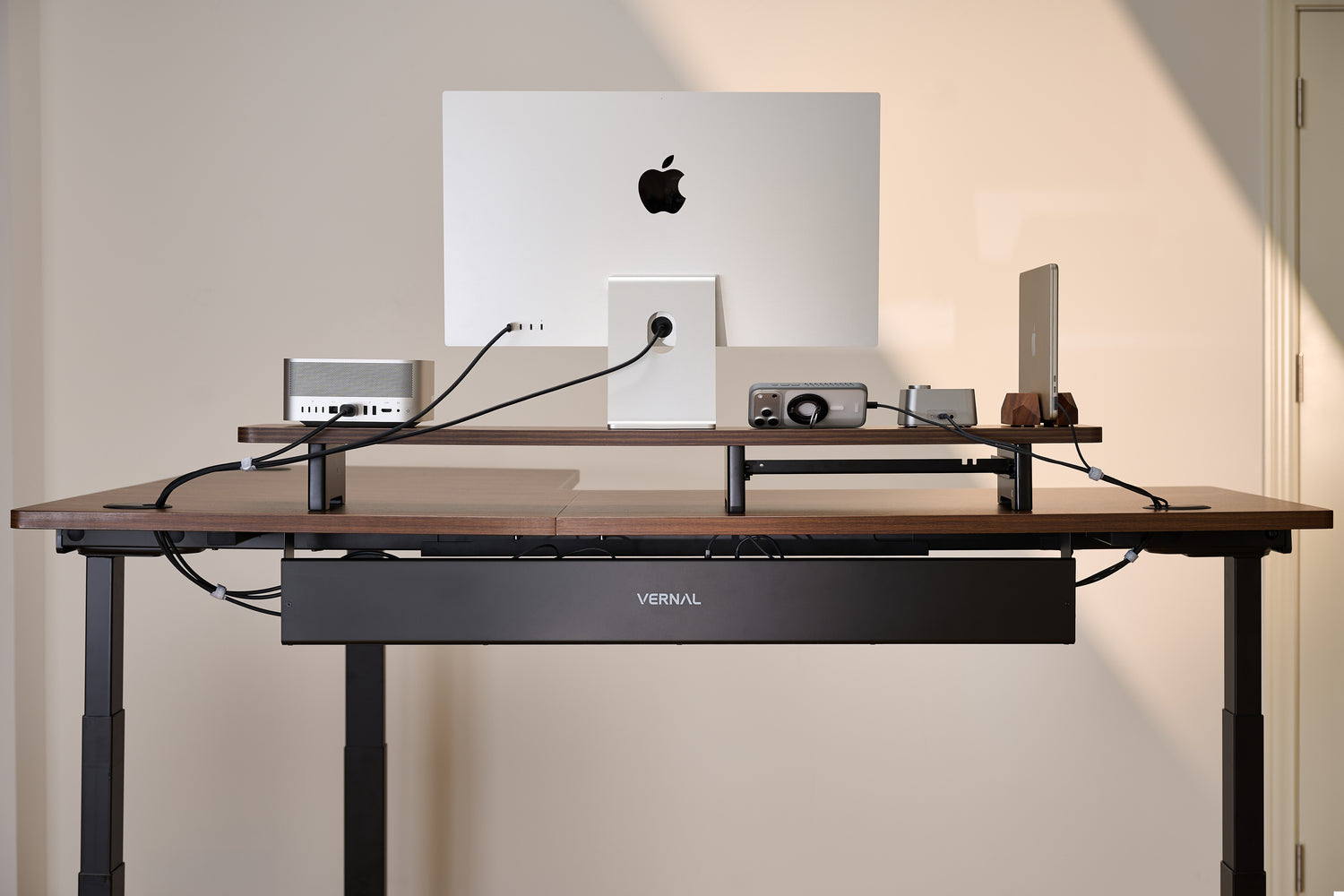 cable management tray black L1