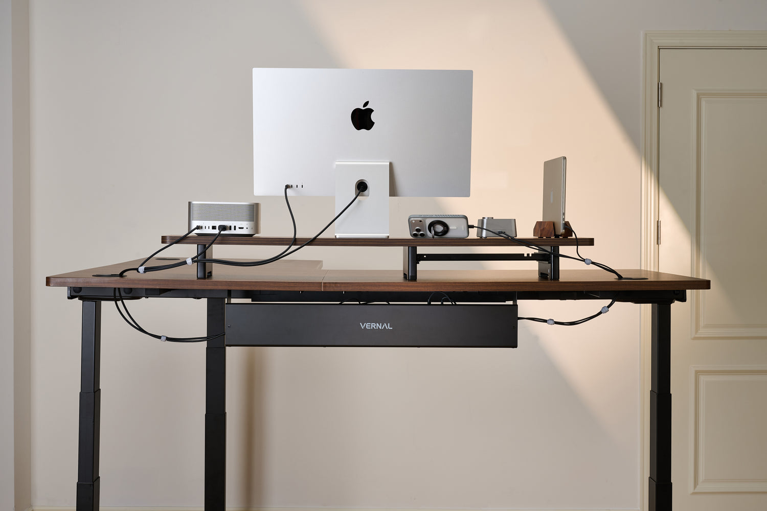 cable management tray black M1